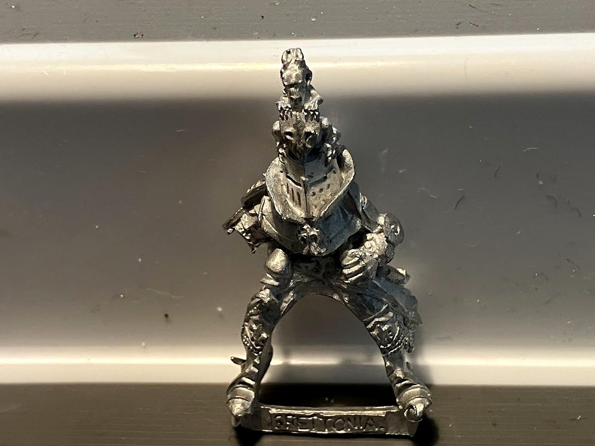 Looking to ID this knight