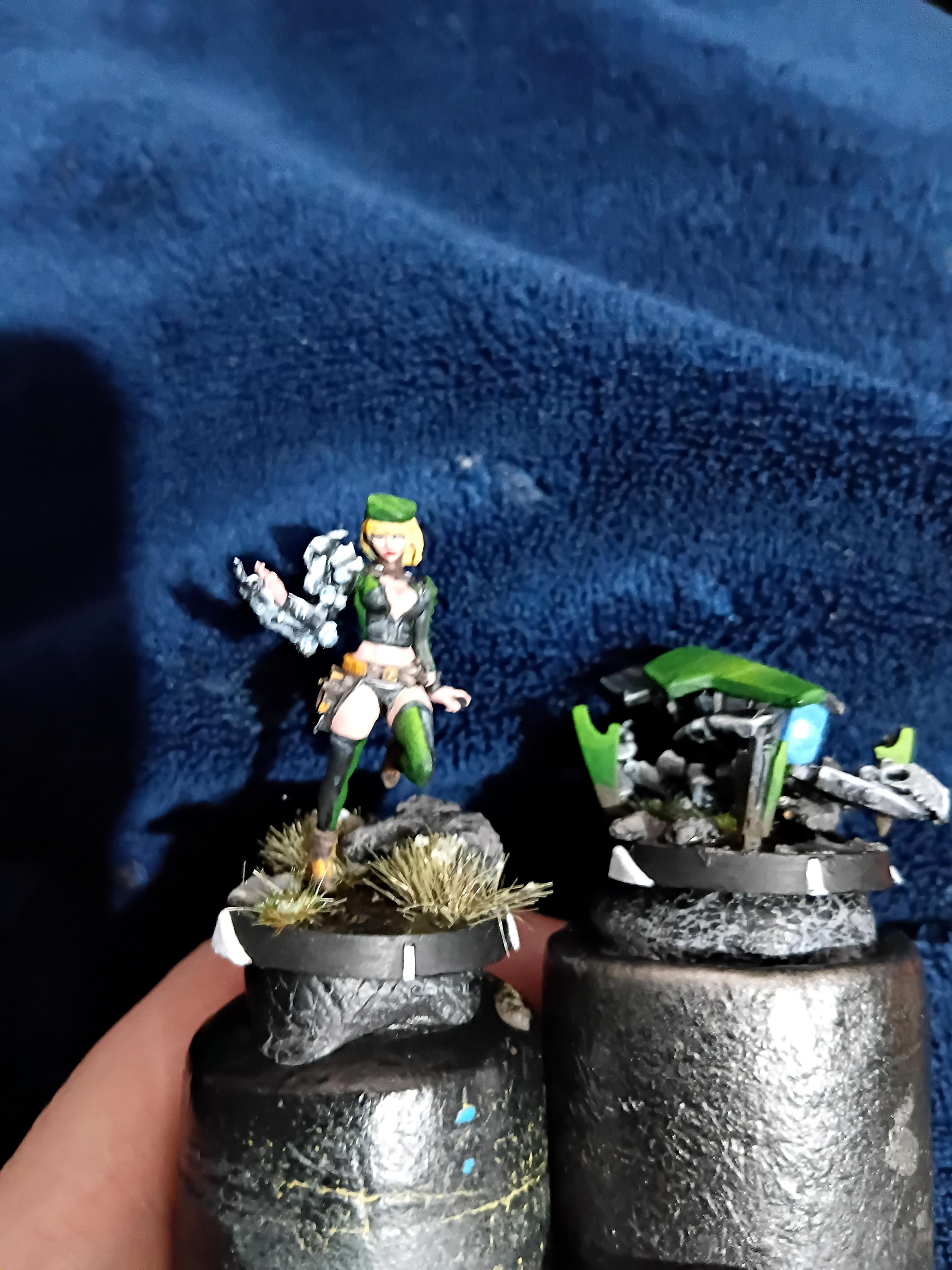 Blonde, Cute, Engineer, Girl, Green And Black, Infinity, Miniature, Non-Metallic Metal, Not Metallic Metal, Pano, Panoceania, Pinup, Robot, Tech-bee
