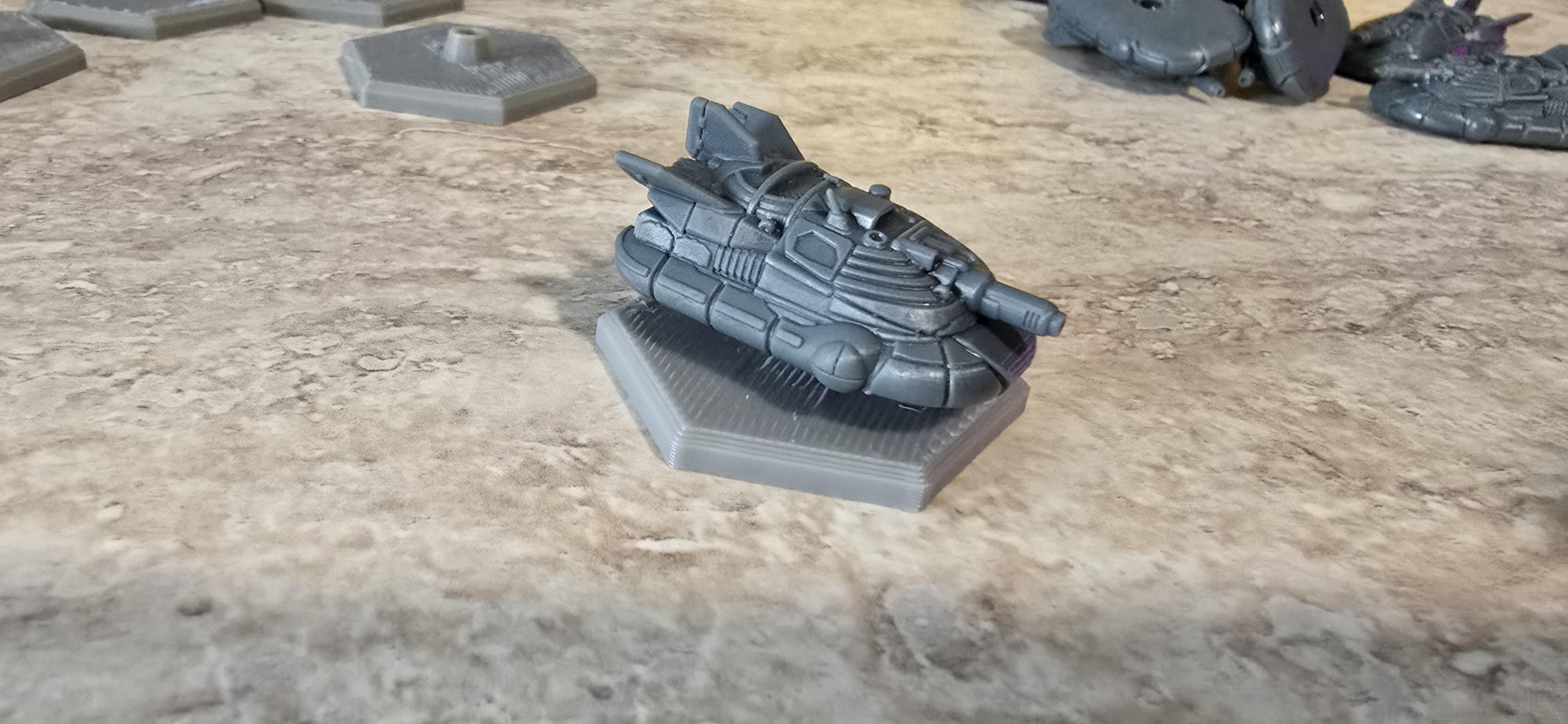 Saladin Hover Tank