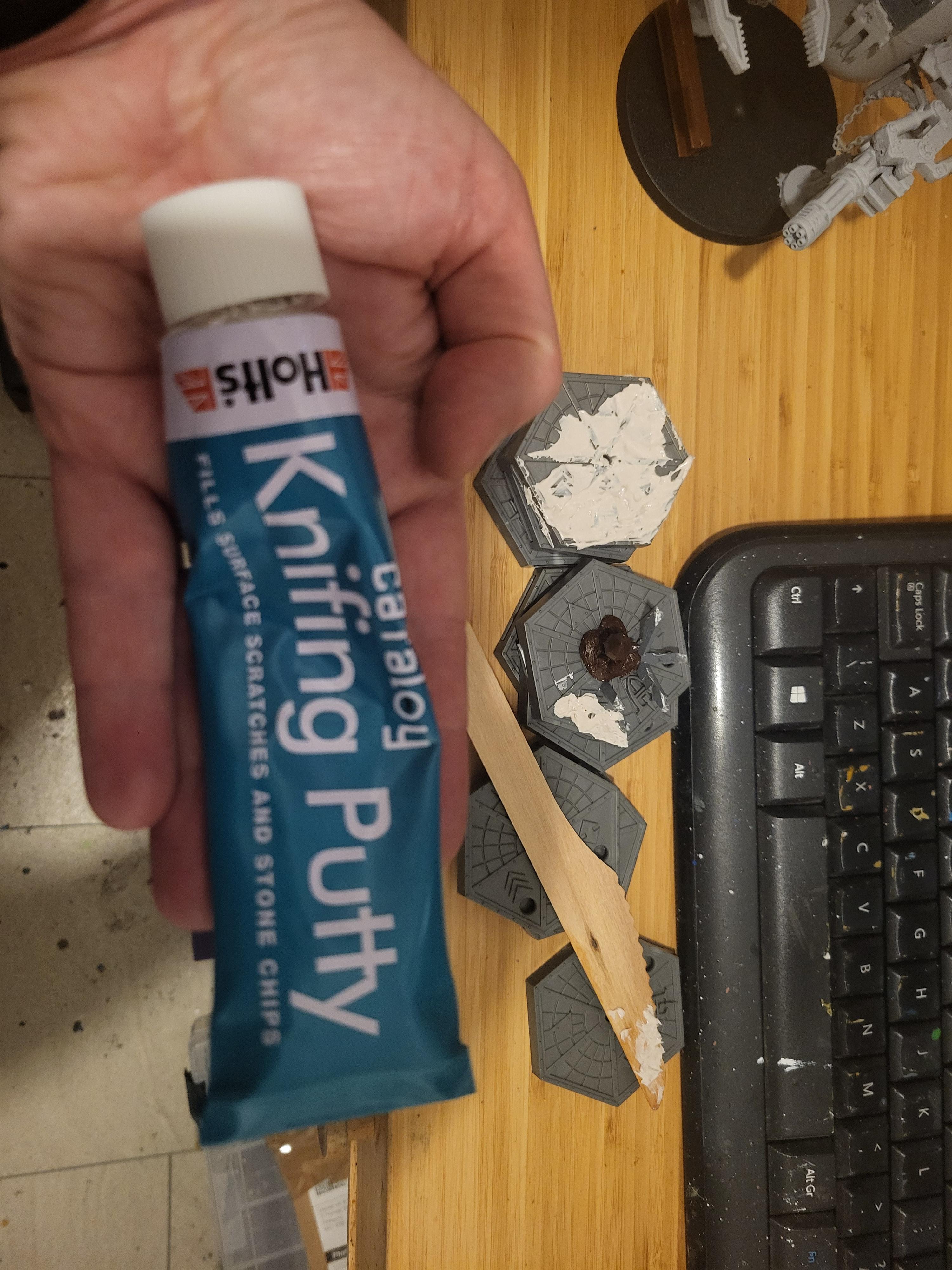 Hex, Hoth, Knifing putty