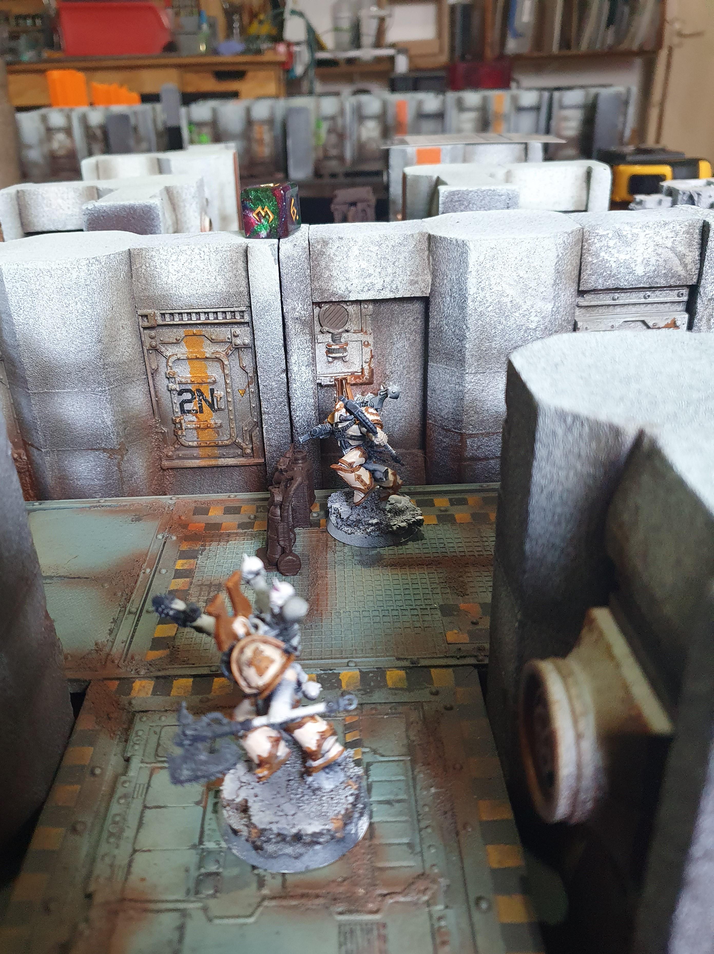 Corradors, Corridors, Spaceship, Walls