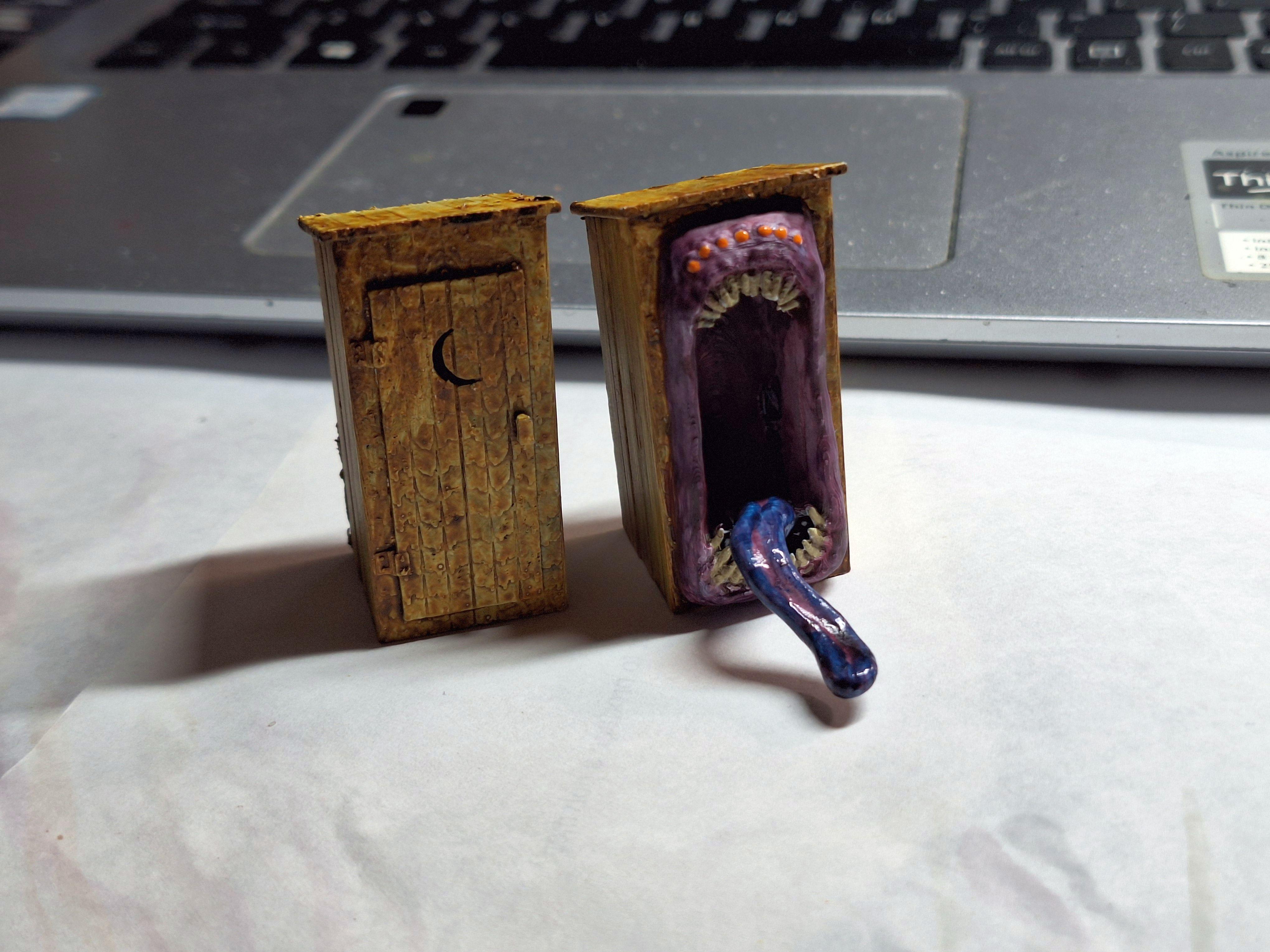 Mimic, Outhouse, Outhouse mimic